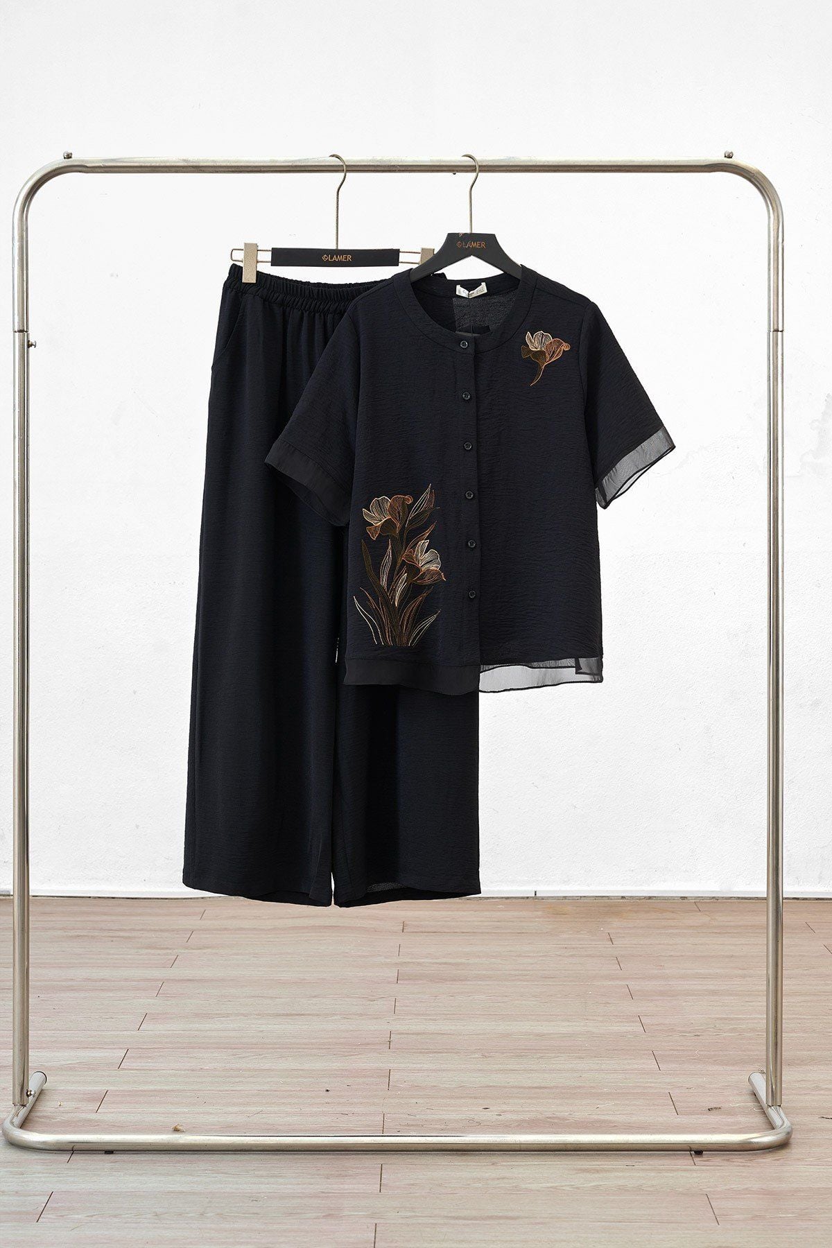 Áo cổ tròn - B61H25H003