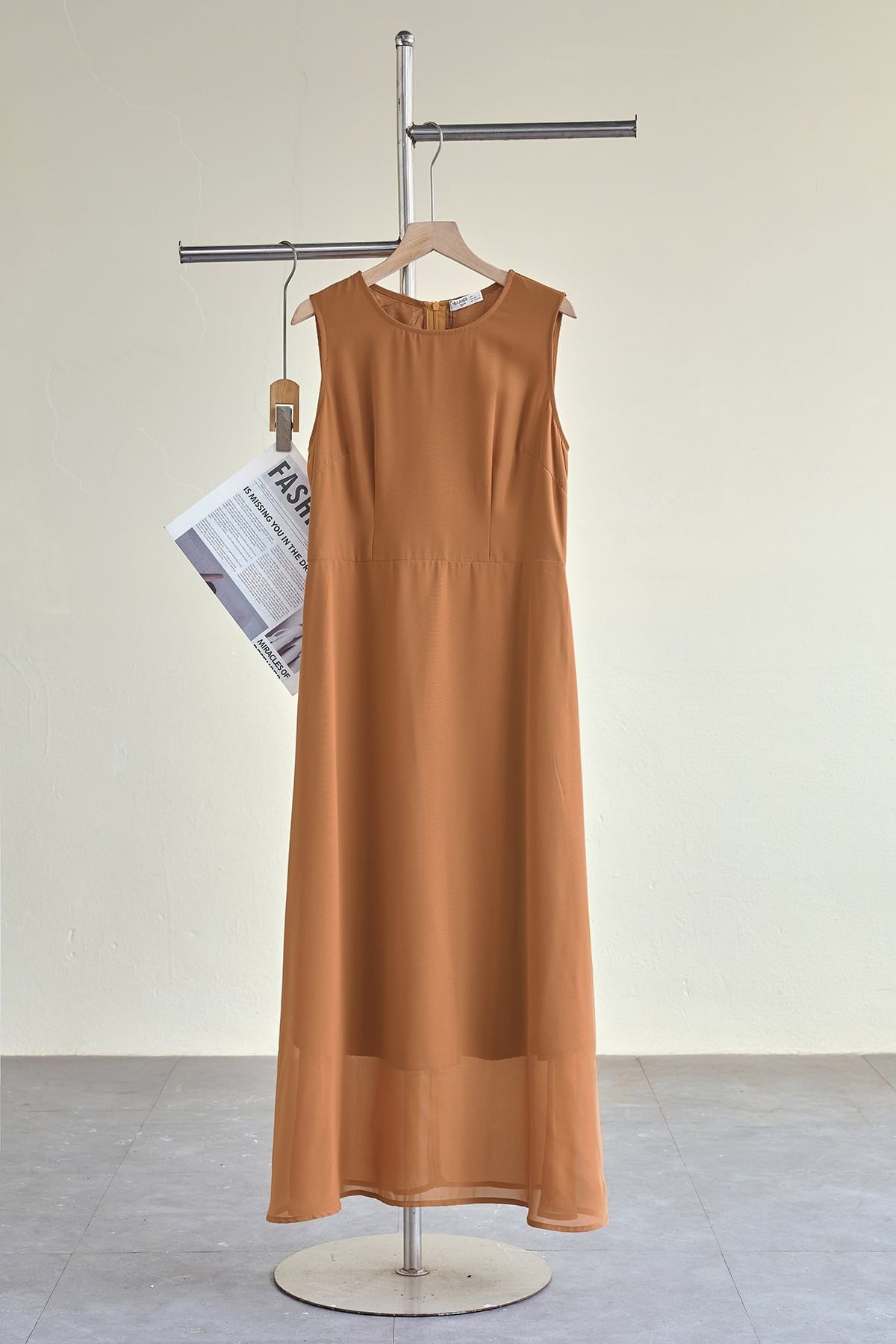 Đầm xòe sát nách - B63M26H002 (KHÔNG KÈM ÁO KHOÁC)