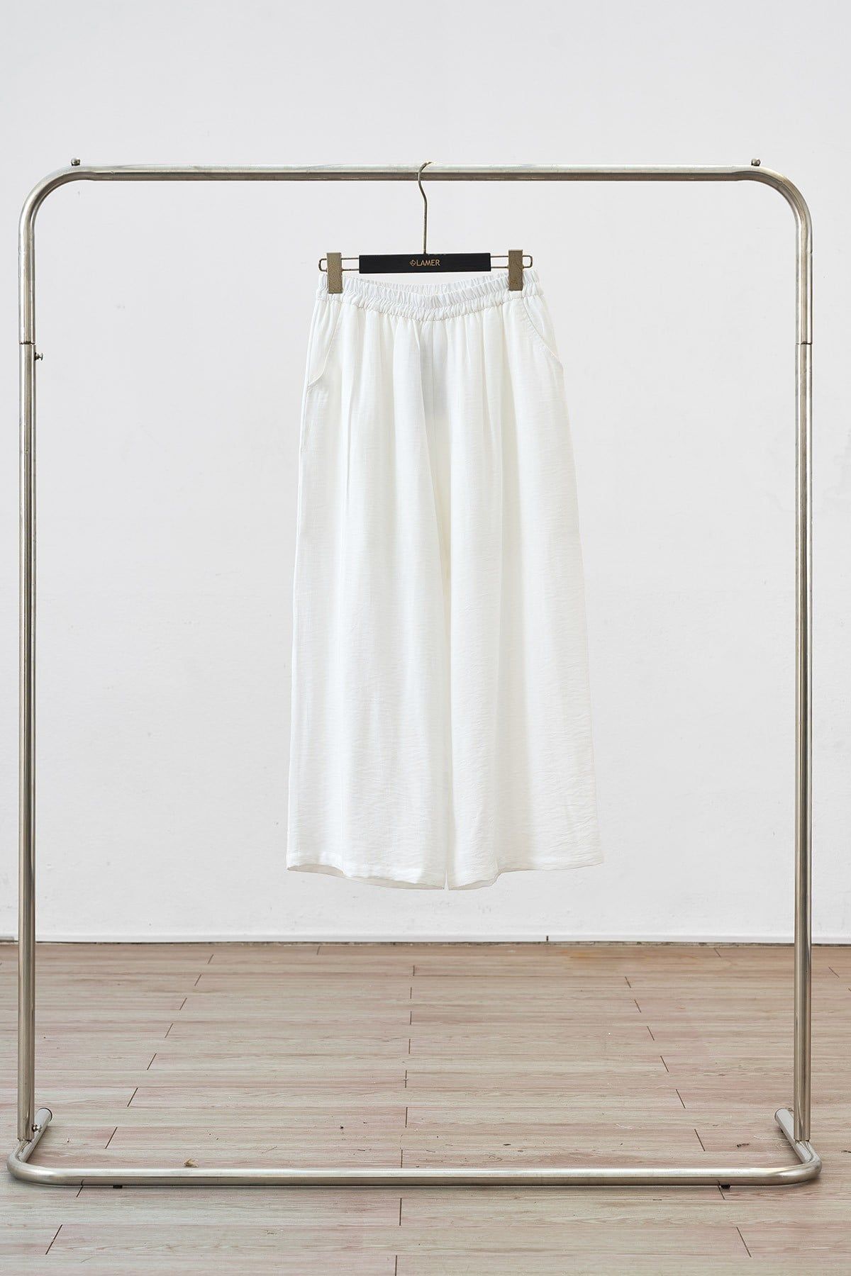 Quần ống rộng cạp chun - B64W25H001