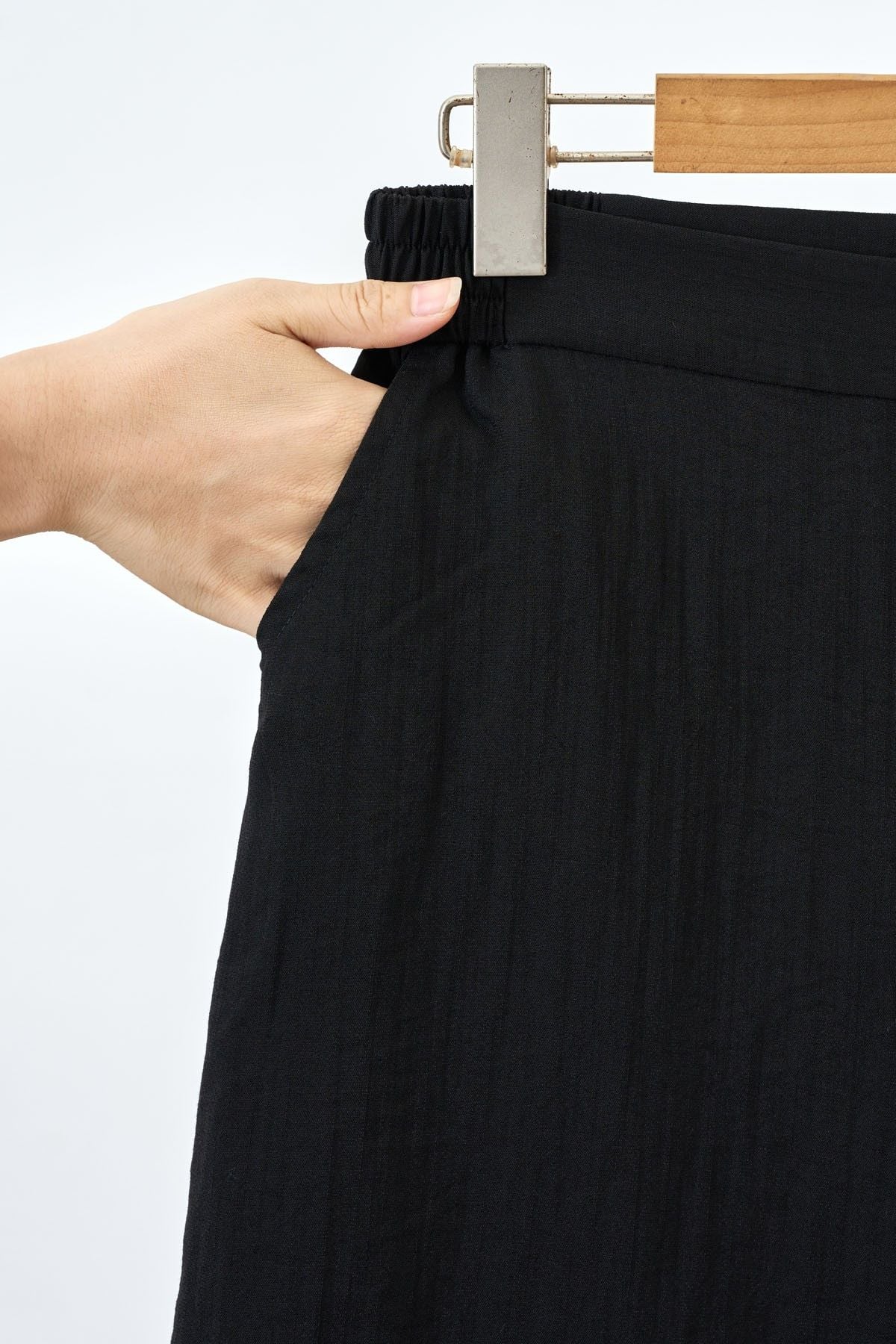 Quần ống rộng chun 2 sườn - B64W25H003