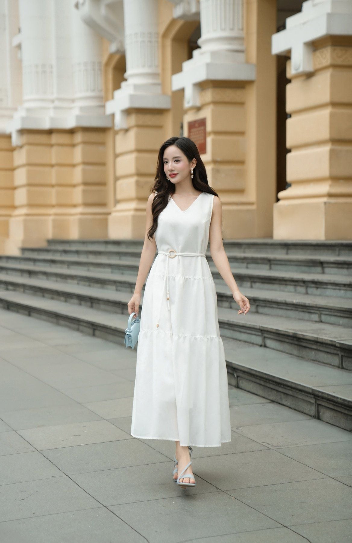 Đầm sát nách nhún tầng thắt eo - D63M25H008