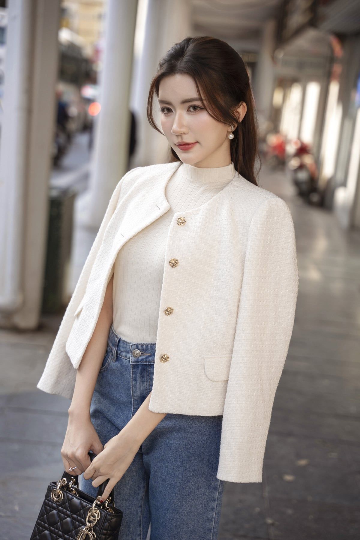 Áo khoác dạ tweed cổ tròn túi giả - O65W25T006