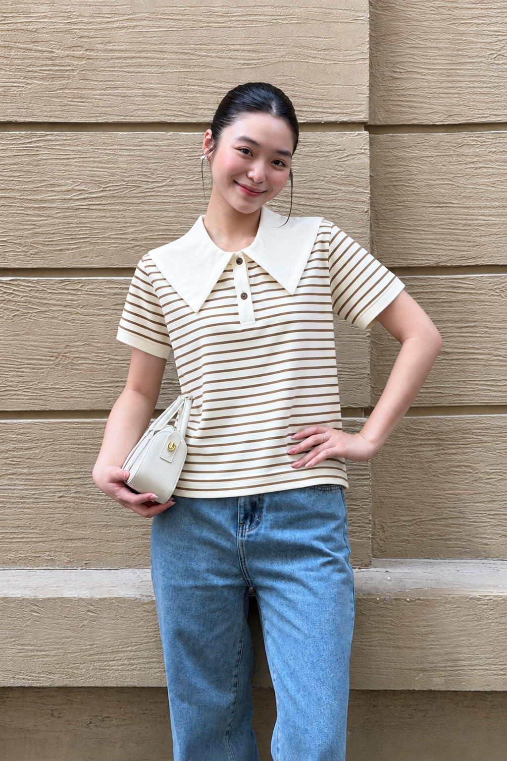 Áo thun kẻ croptop phối cổ tay ngắn - H61B26H001