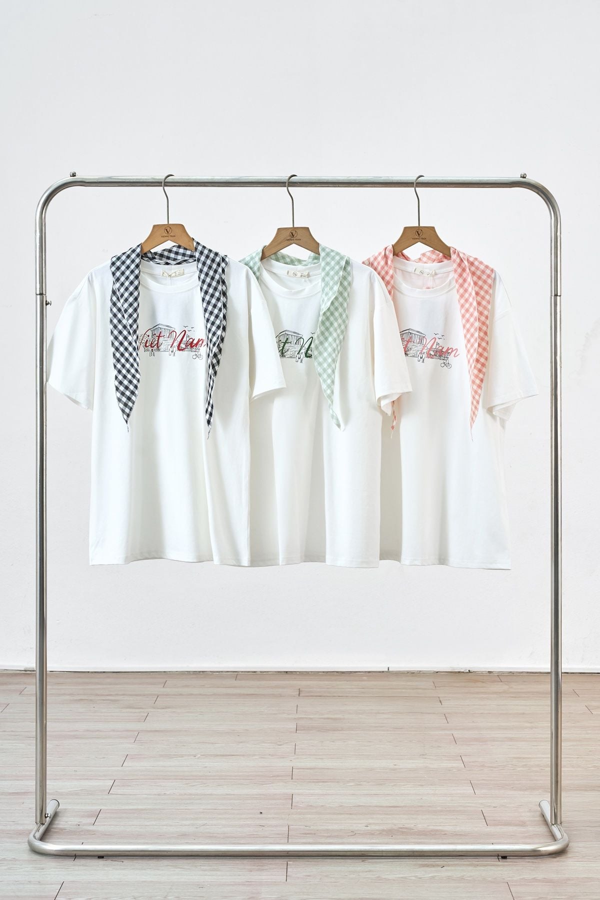 Áo phông vai chờm kèm khăn  - H61S25H016