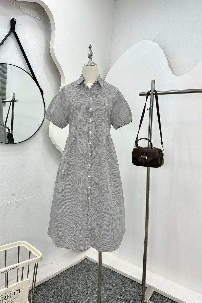 Đầm xòe cổ đức nhún eo thêu ngực - H63L25H001