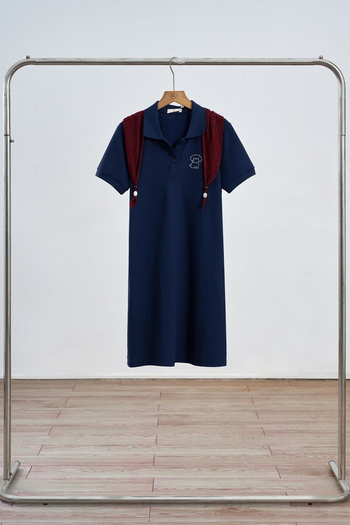 Đầm suông cotton cổ bẻ nẹp trụ  - H63T25H003