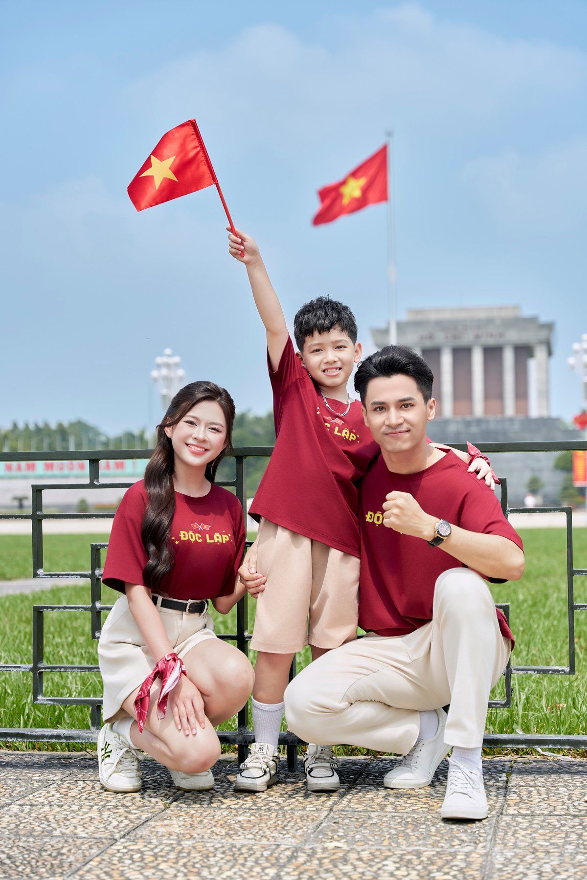 Áo thun Độc lập (đỏ)- L81S25H082