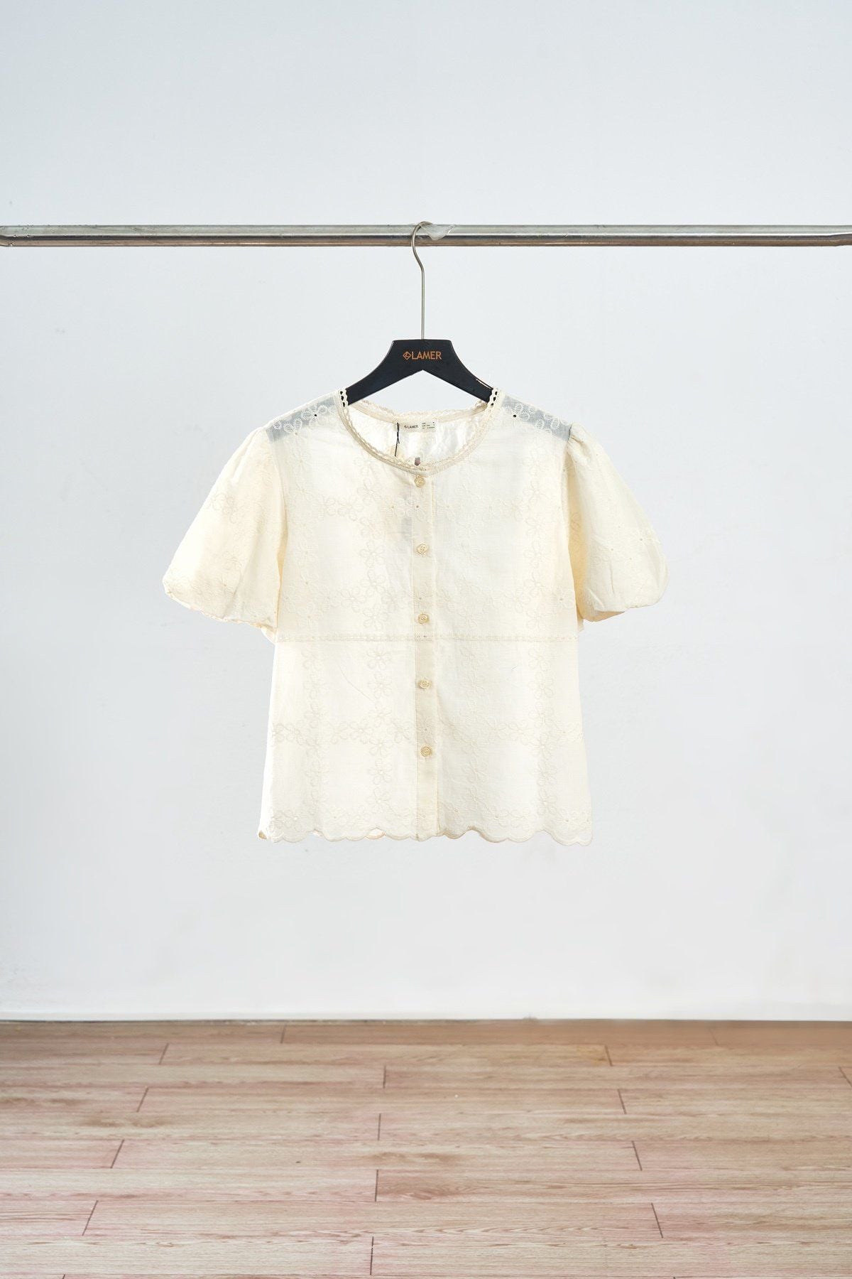 Áo tay bồng gấu ren - L61B25H044