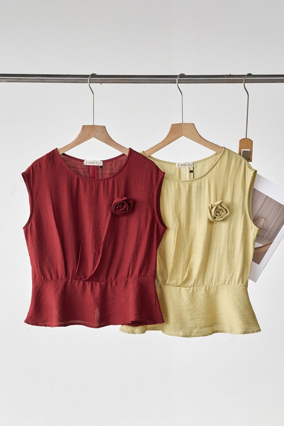 Áo peplum vai liền hoa ngực - L61B26H005