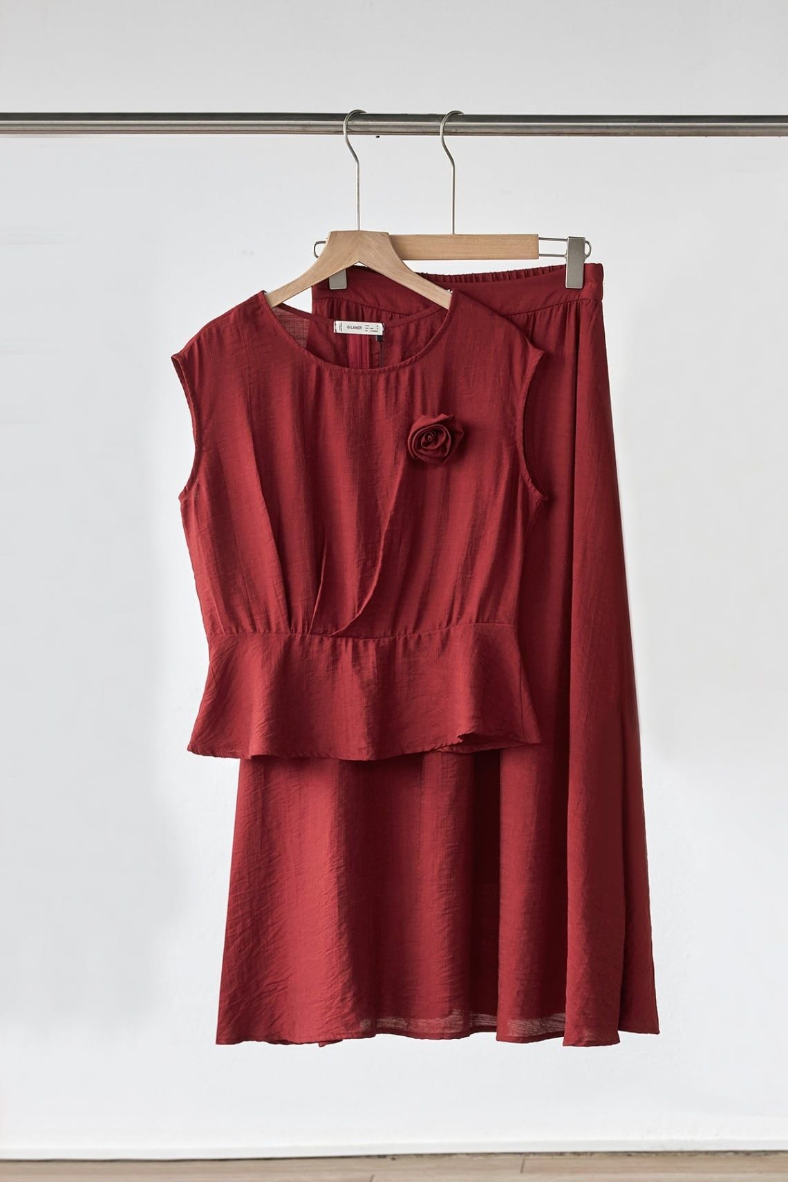 Áo peplum vai liền hoa ngực - L61B26H005