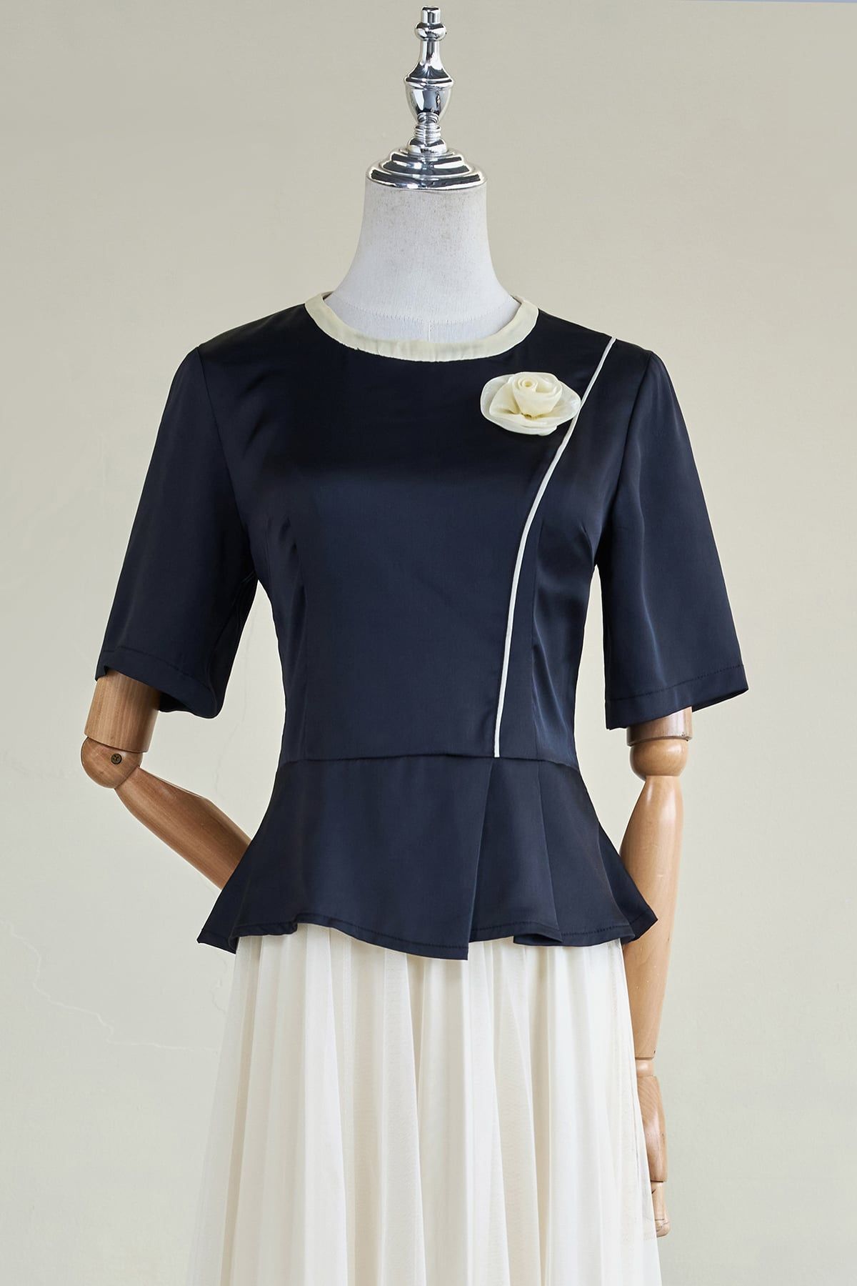 Áo peplum phối cổ - L61B26H013