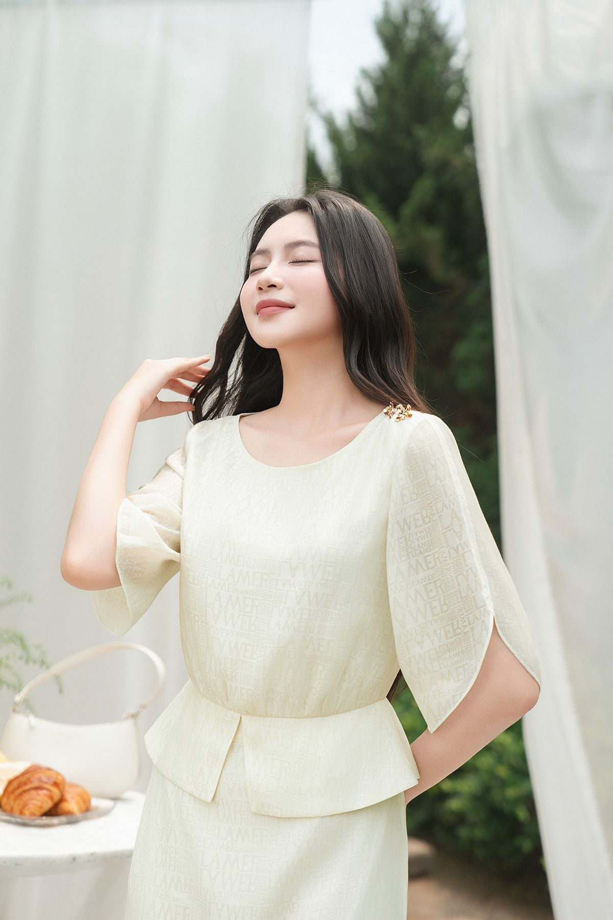 Áo peplum cổ tròn tay cánh tiên - L61B26H055