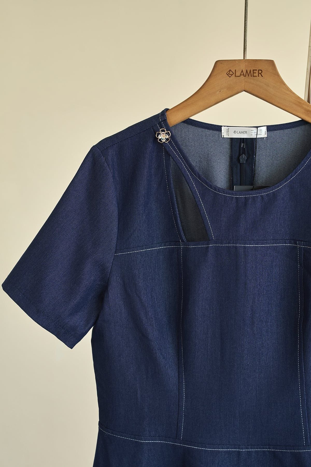Áo peplum đính cúc 1 bên chần chỉ - L61B26H058