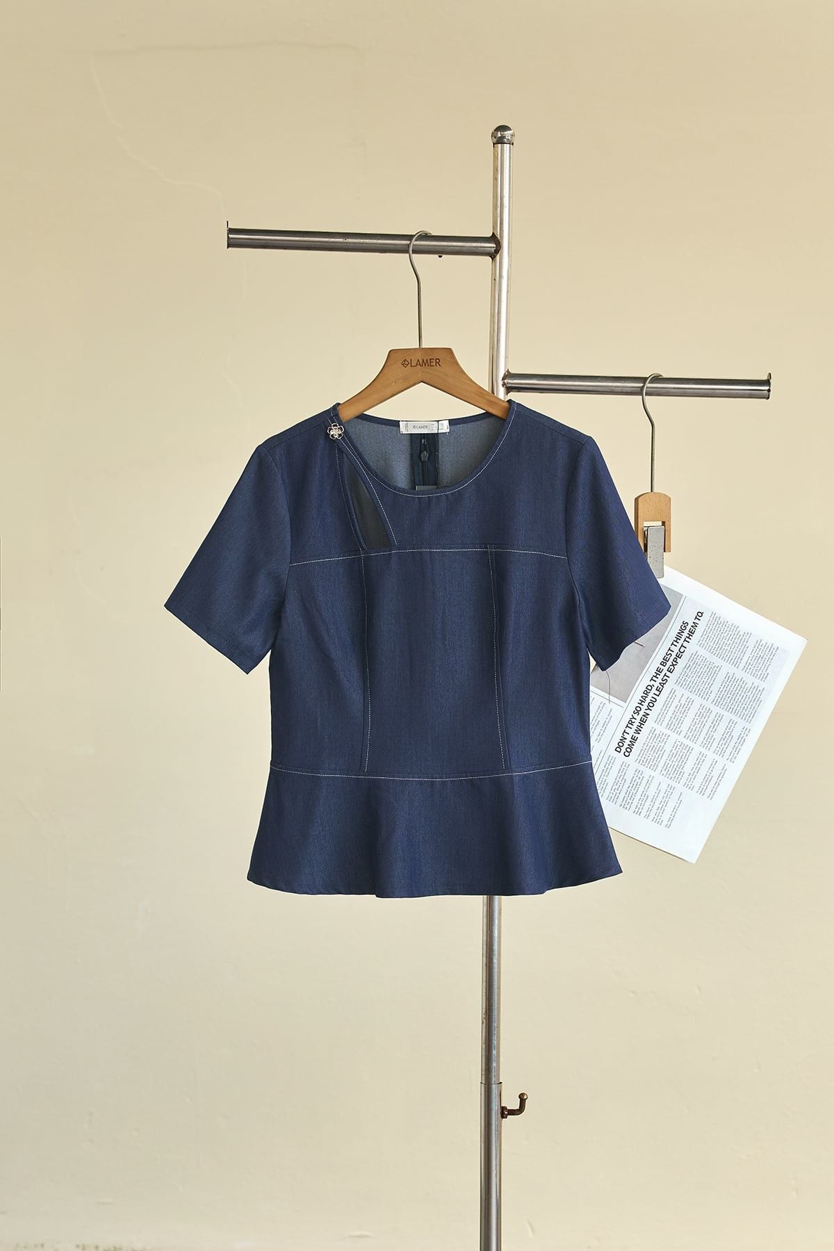 Áo peplum đính cúc 1 bên chần chỉ - L61B26H058