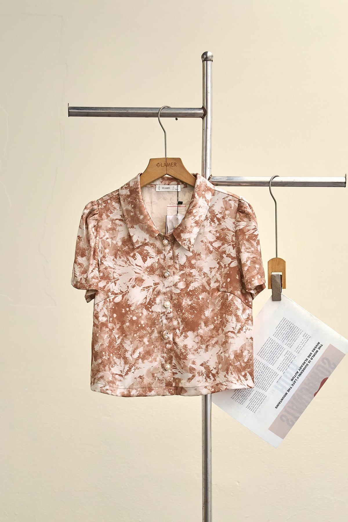 Áo sơ mi croptop cổ sen - L61H26H048