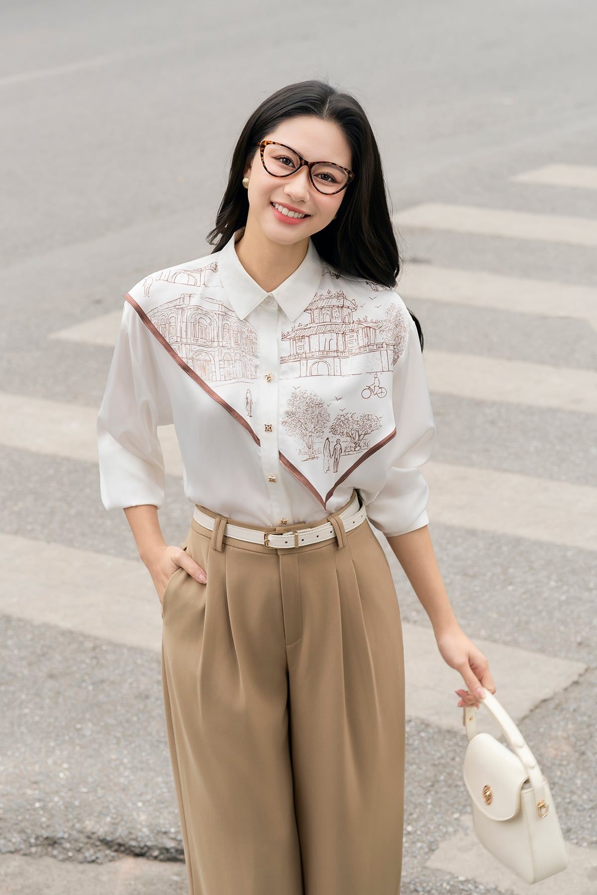 Áo sơ mi cổ đức phủ khăn in họa tiết - L61H26Q009