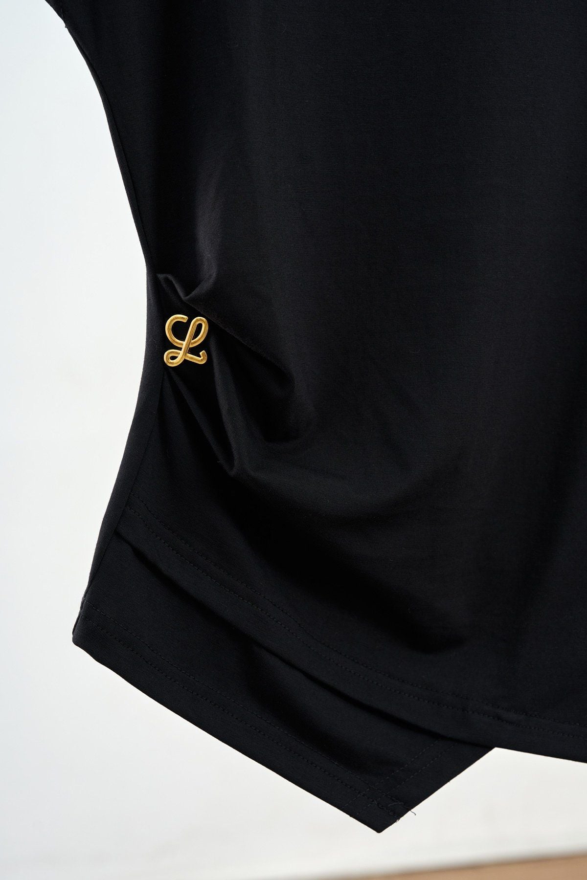 Áo thun xếp eo vạt chéo  - L61S25H055