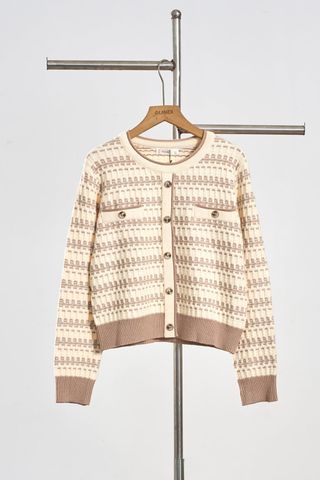 Áo len phối gấu cơi ngực - L61W25T003