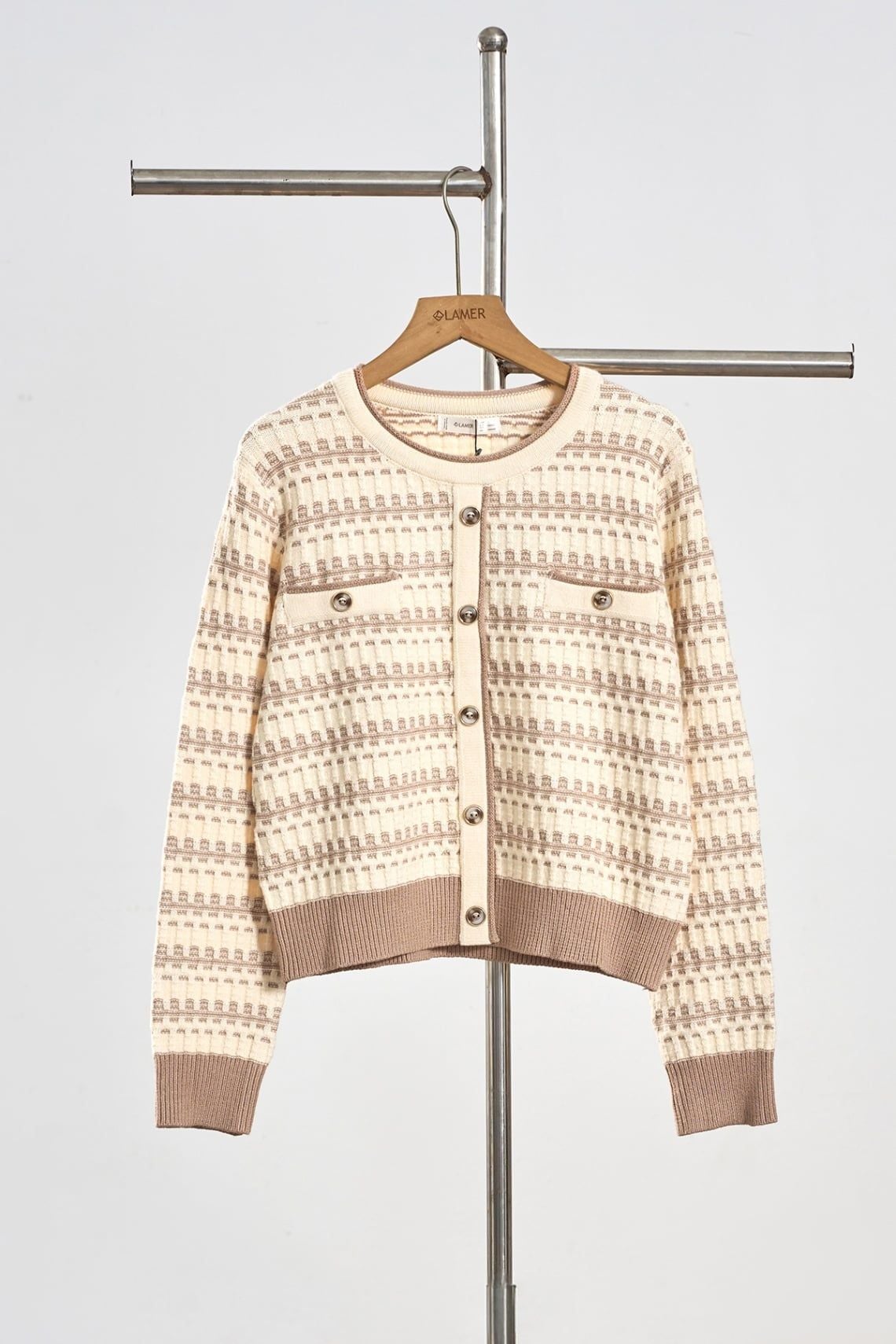 Áo len phối gấu cơi ngực - L61W25T003