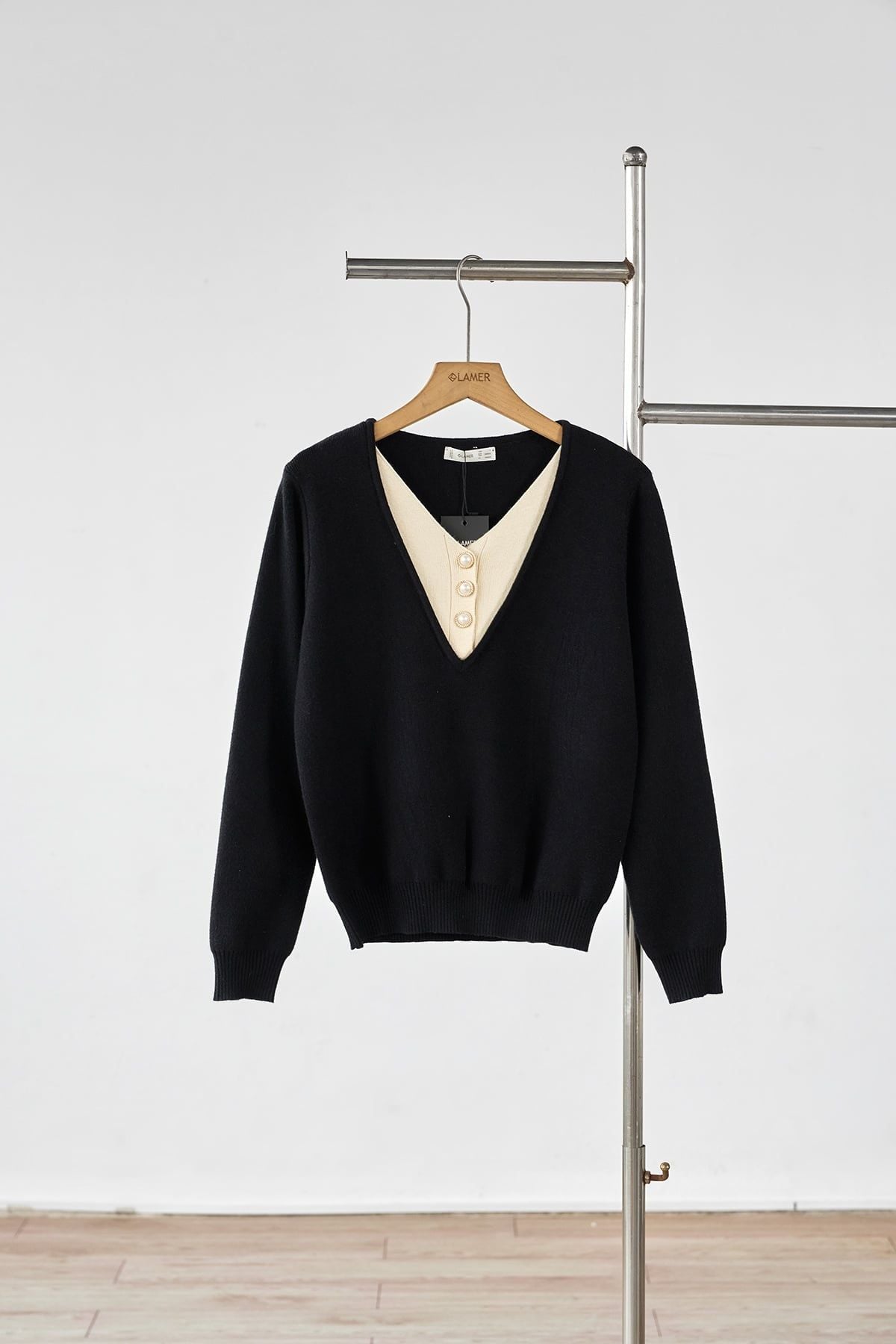 Áo len bo gấu phối ngực - L61W25T004