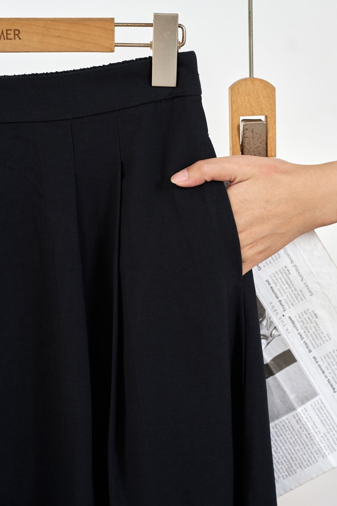 Chân váy xoè chun sau xếp ly - L62L25Q023