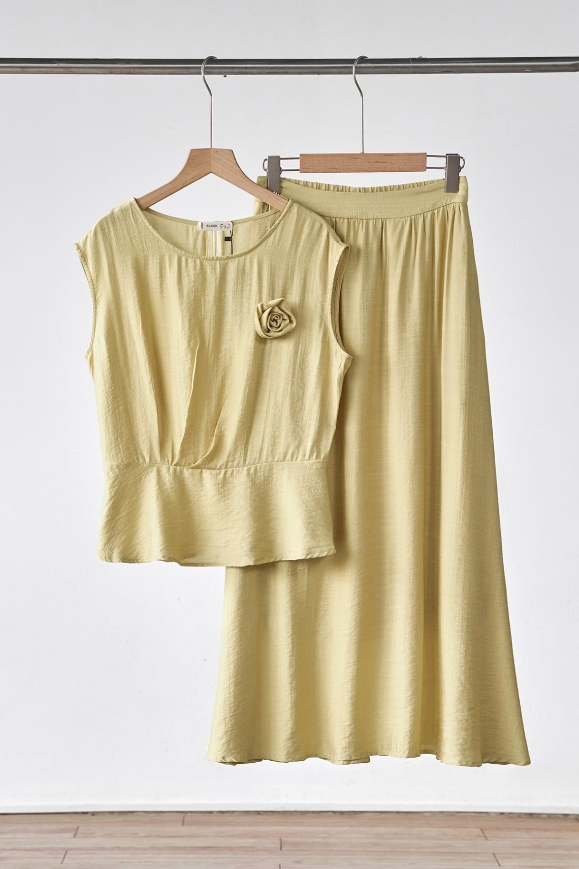 Chân váy xoè nhún; chun sau - L62L26H002