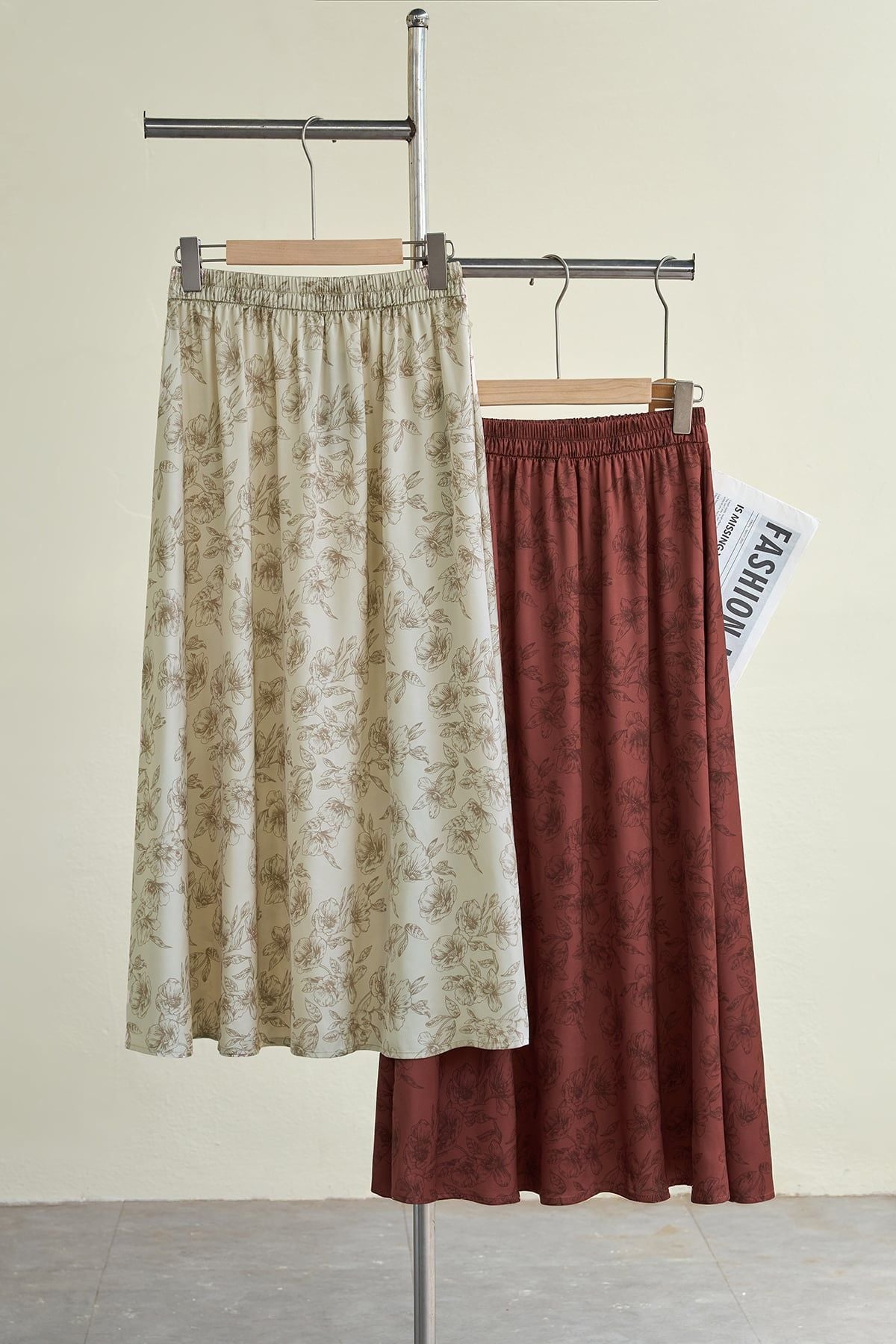 Chân váy xòe dài cạp chun - L62L26H026