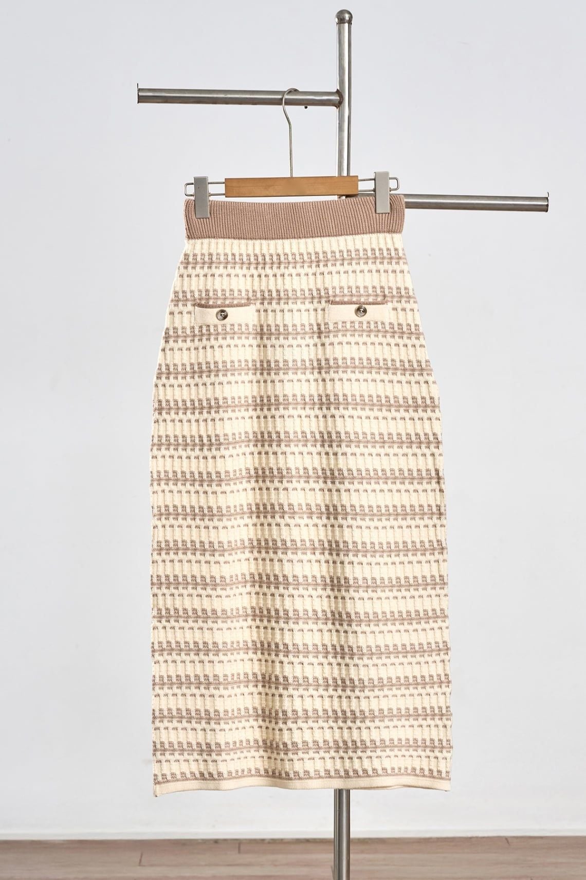 Chân váy len dáng dài phối cạp - L62M25T001