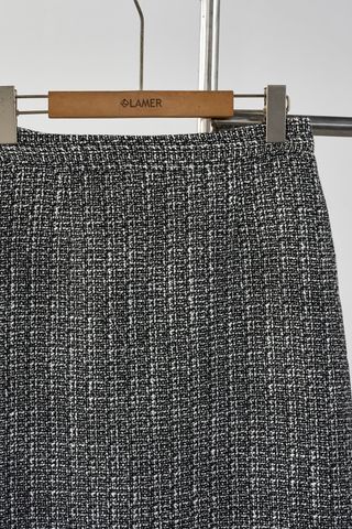 Chân váy dạ dài xẻ sau - L62M25T007