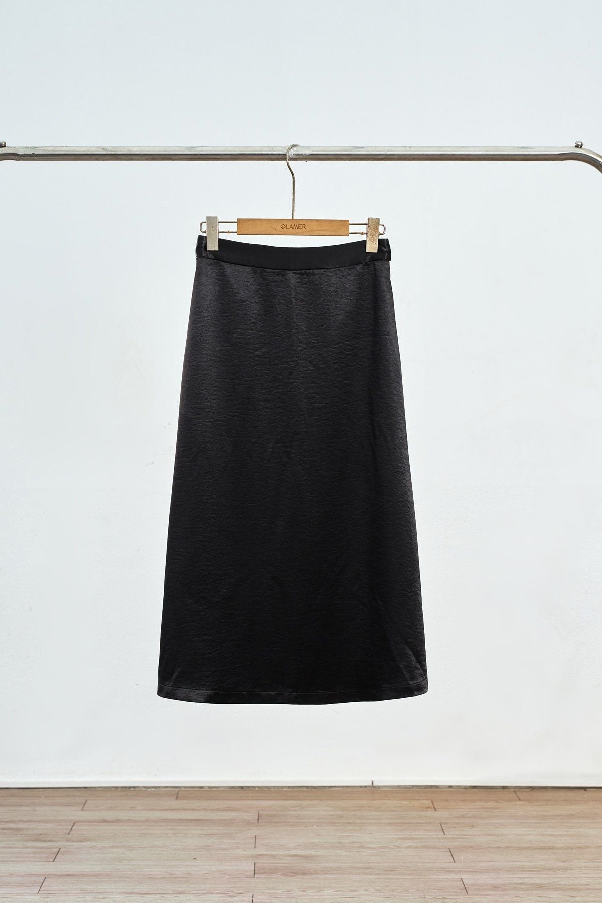 Chân váy lụa dáng dài - L62R25Q014