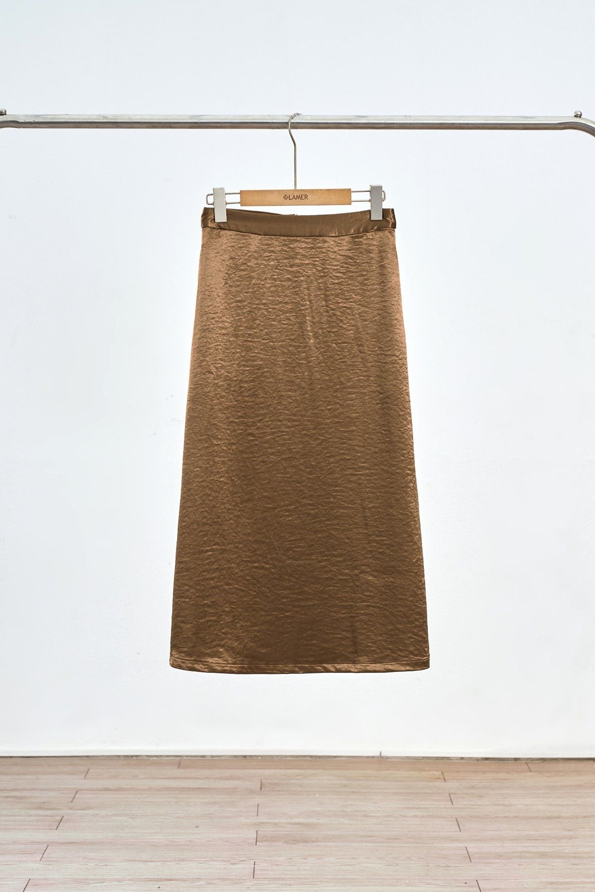 Chân váy lụa dáng dài - L62R25Q014