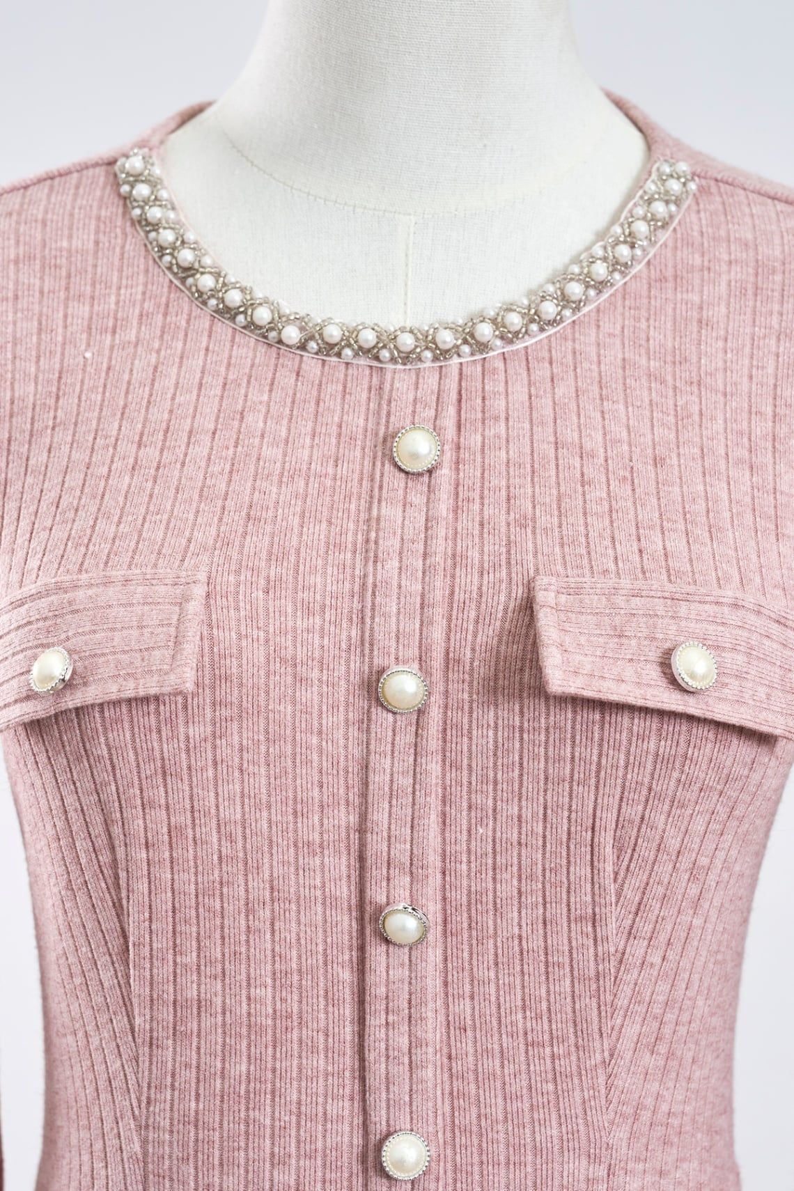 Đầm cổ tròn đính đá - L63F25T005