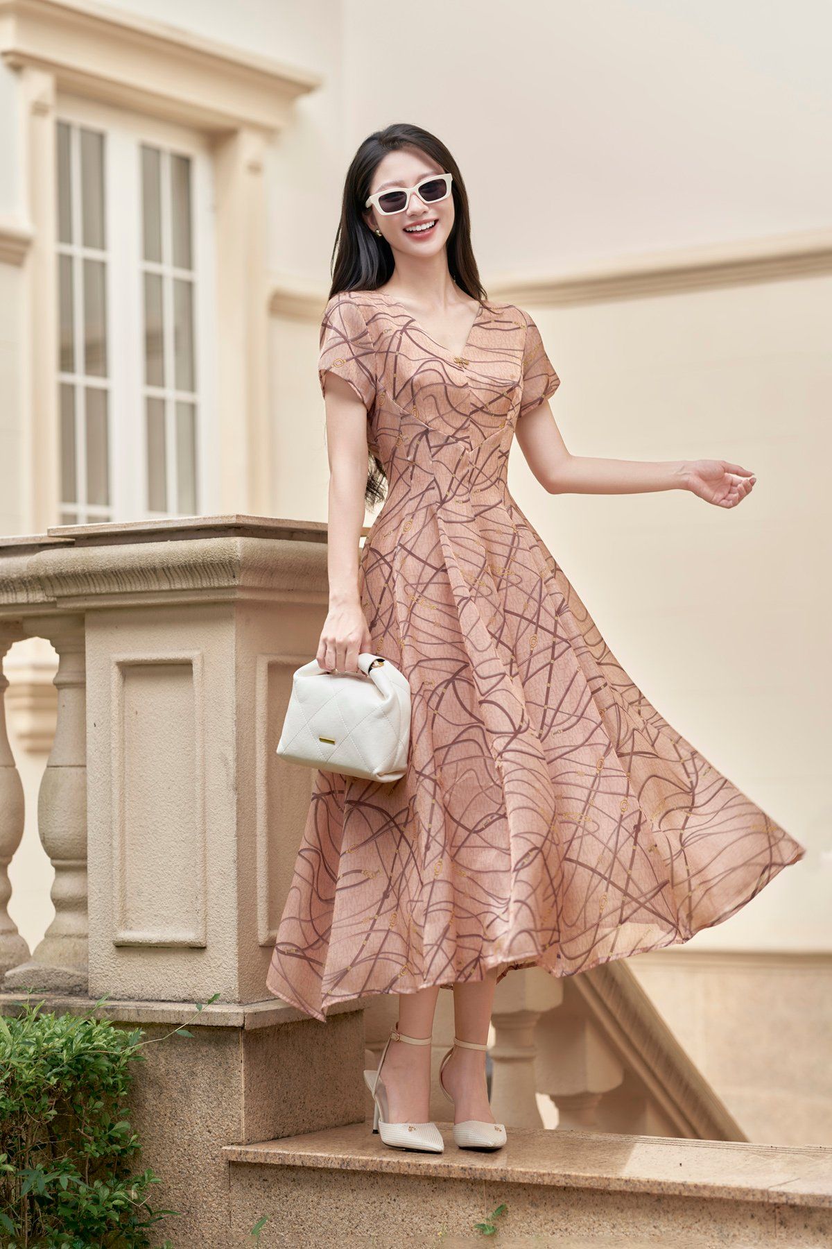 Đầm xòe can ngực; xếp ly eo - L63L25H022