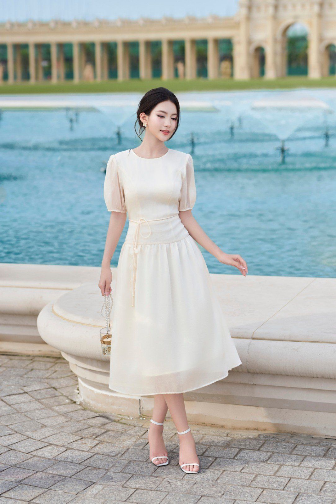 Đầm nhún xòe buộc nơ eo - L63L25H054