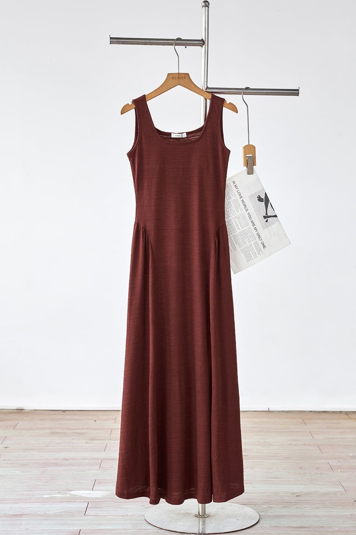 Đầm xòe nhún hông đệm ngực - L63L26H005