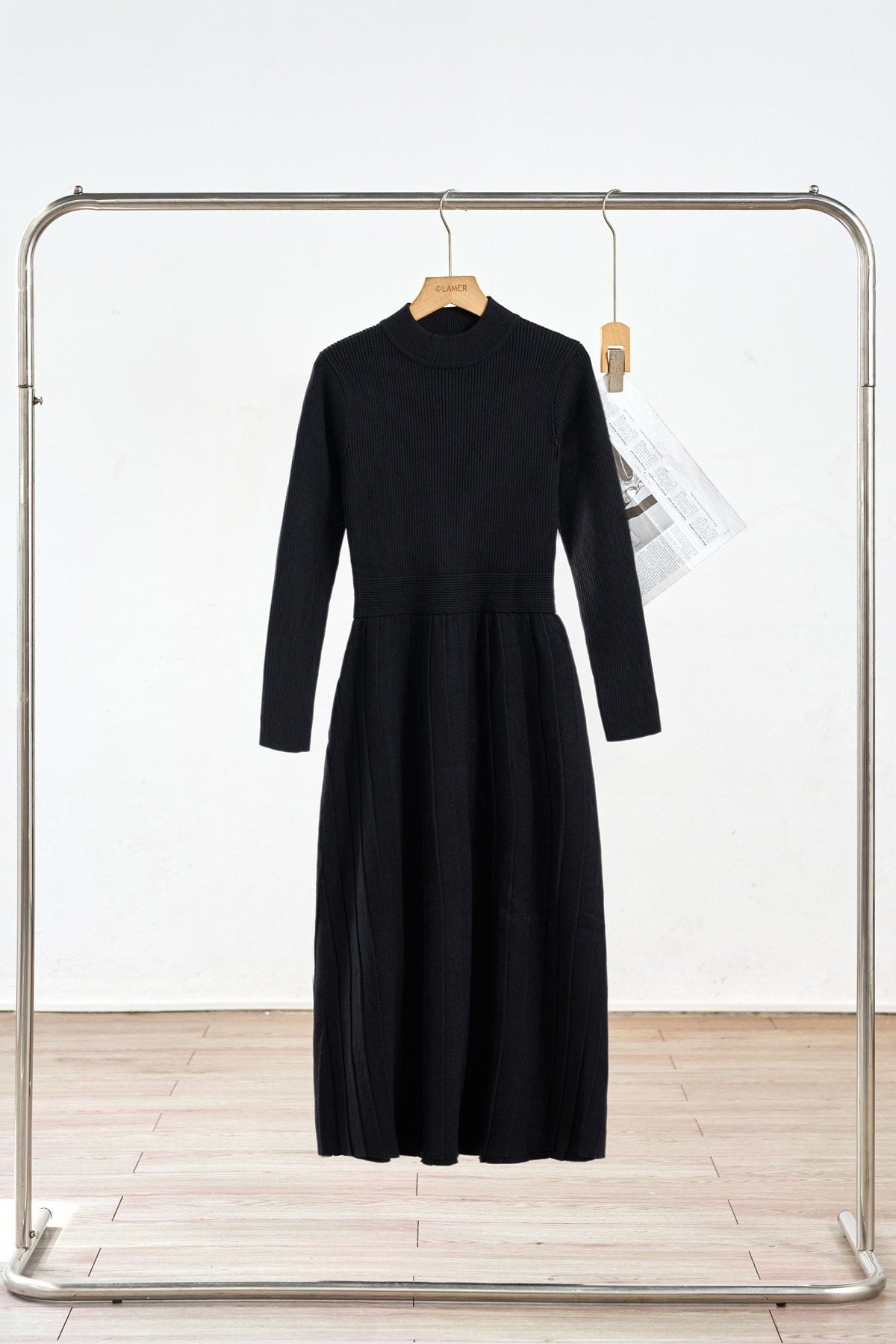Đầm len dáng dài cổ lọ - L63M25T002