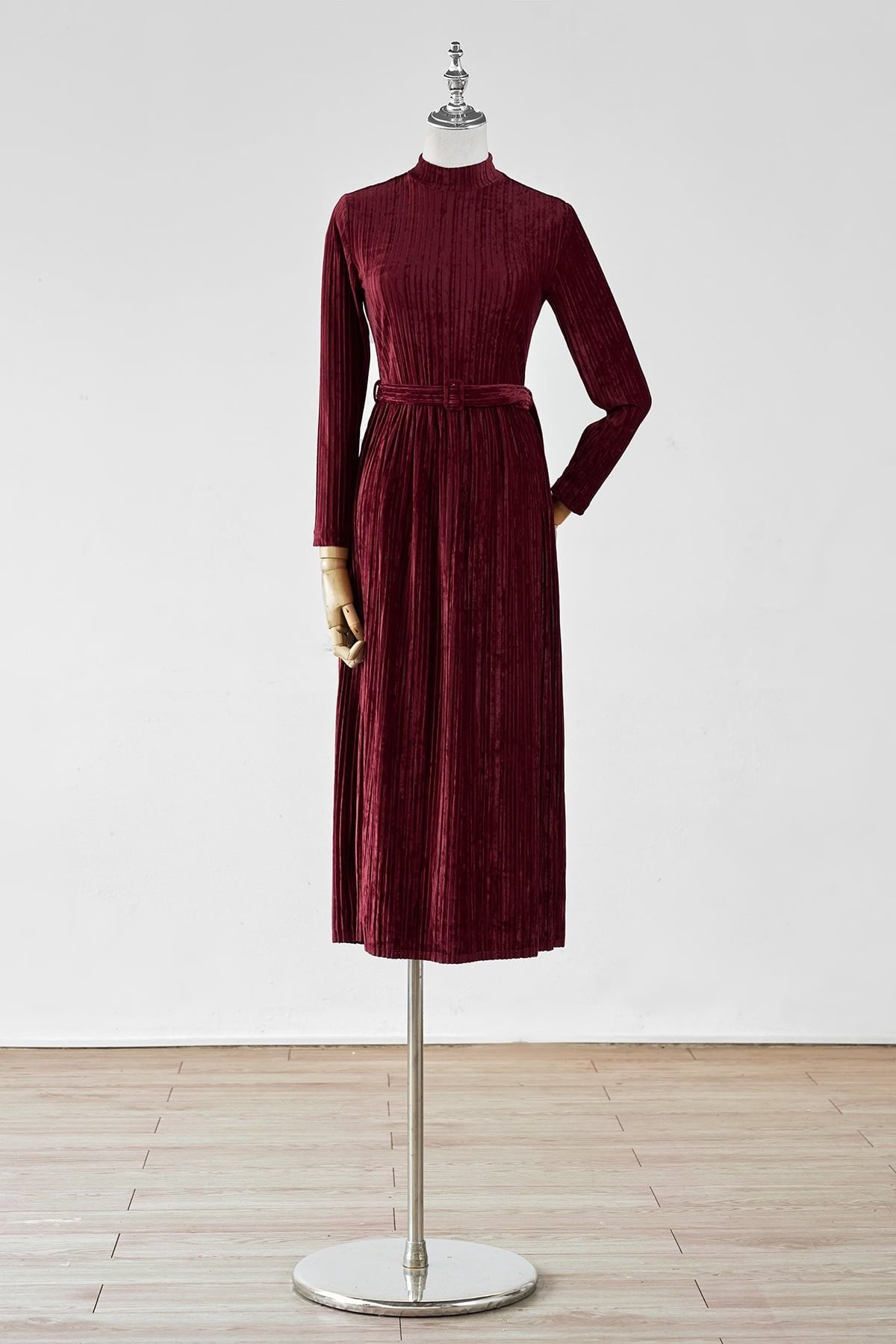 Đầm nhung dập ly đai eo - L63M25T004