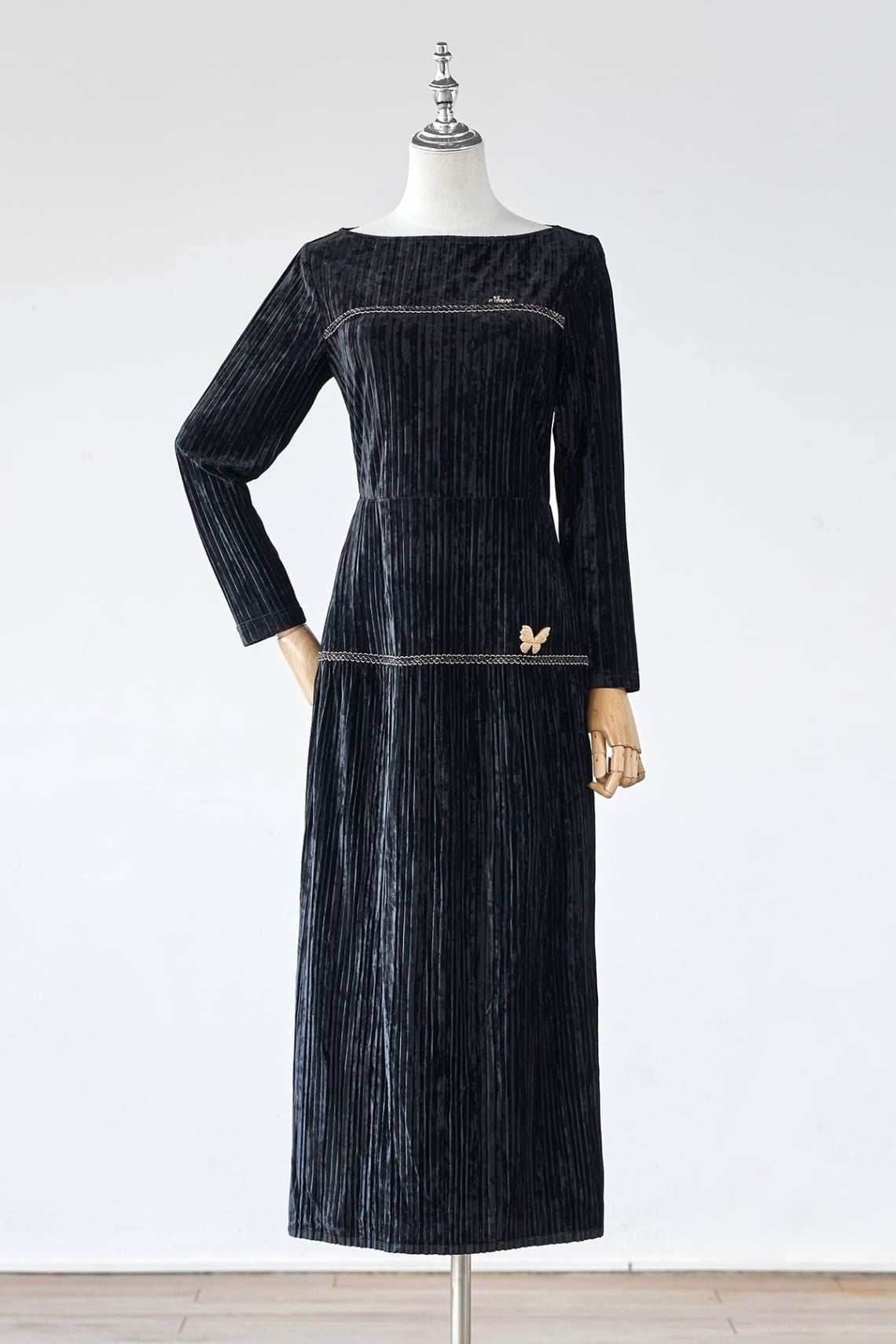 Đầm nhung xoè nhún đắp dây tết - L63M25T010