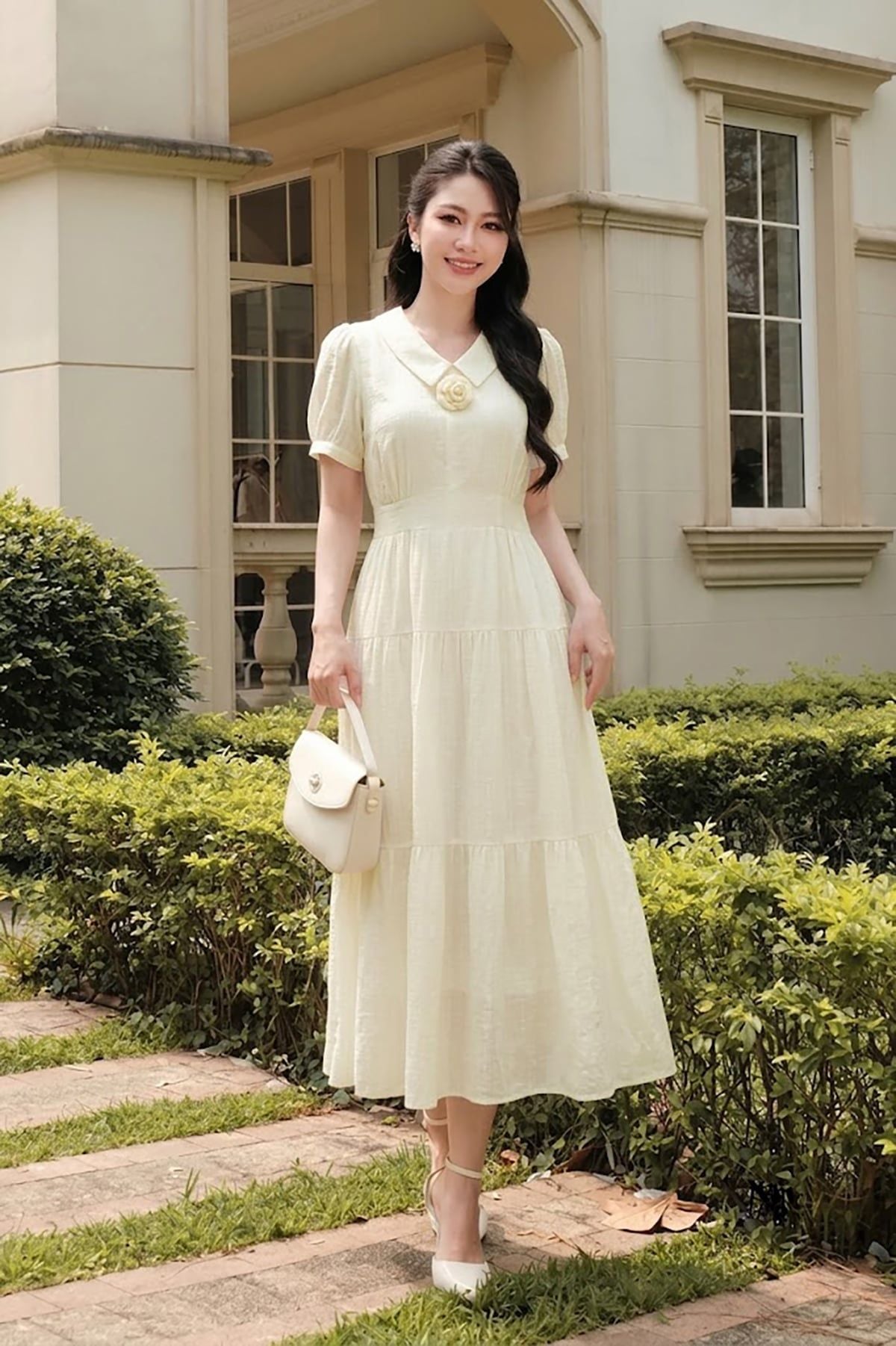 Đầm nhún 3 tầng chun eo đính hoa - L63M26H006