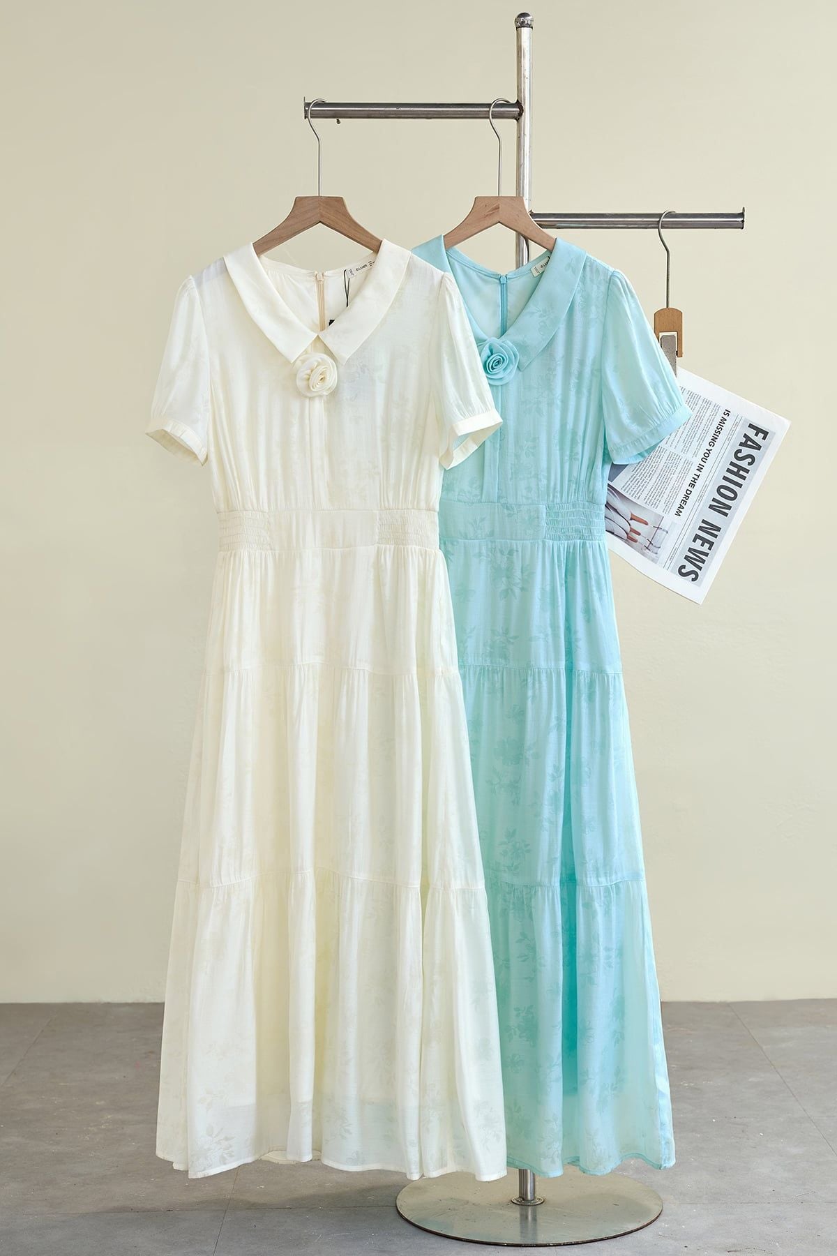 Đầm nhún 3 tầng chun eo đính hoa - L63M26H006