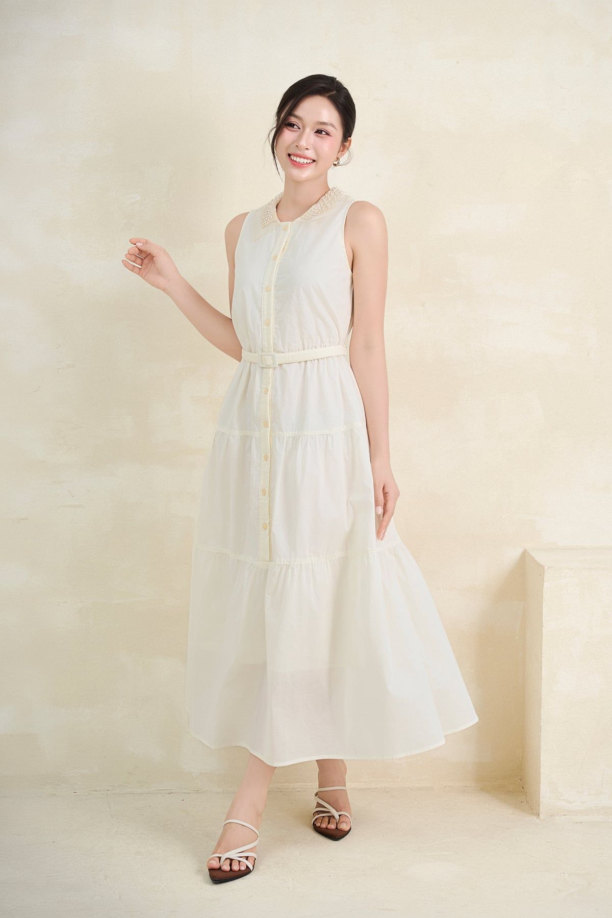 Đầm maxi nhún 3 tầng cổ ren - L63M26H023