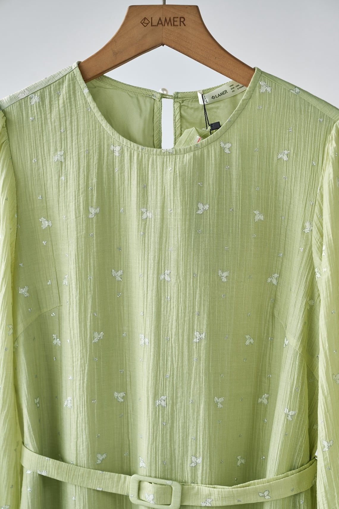 Đầm suông đai eo nhún tầng - L63T26Q001