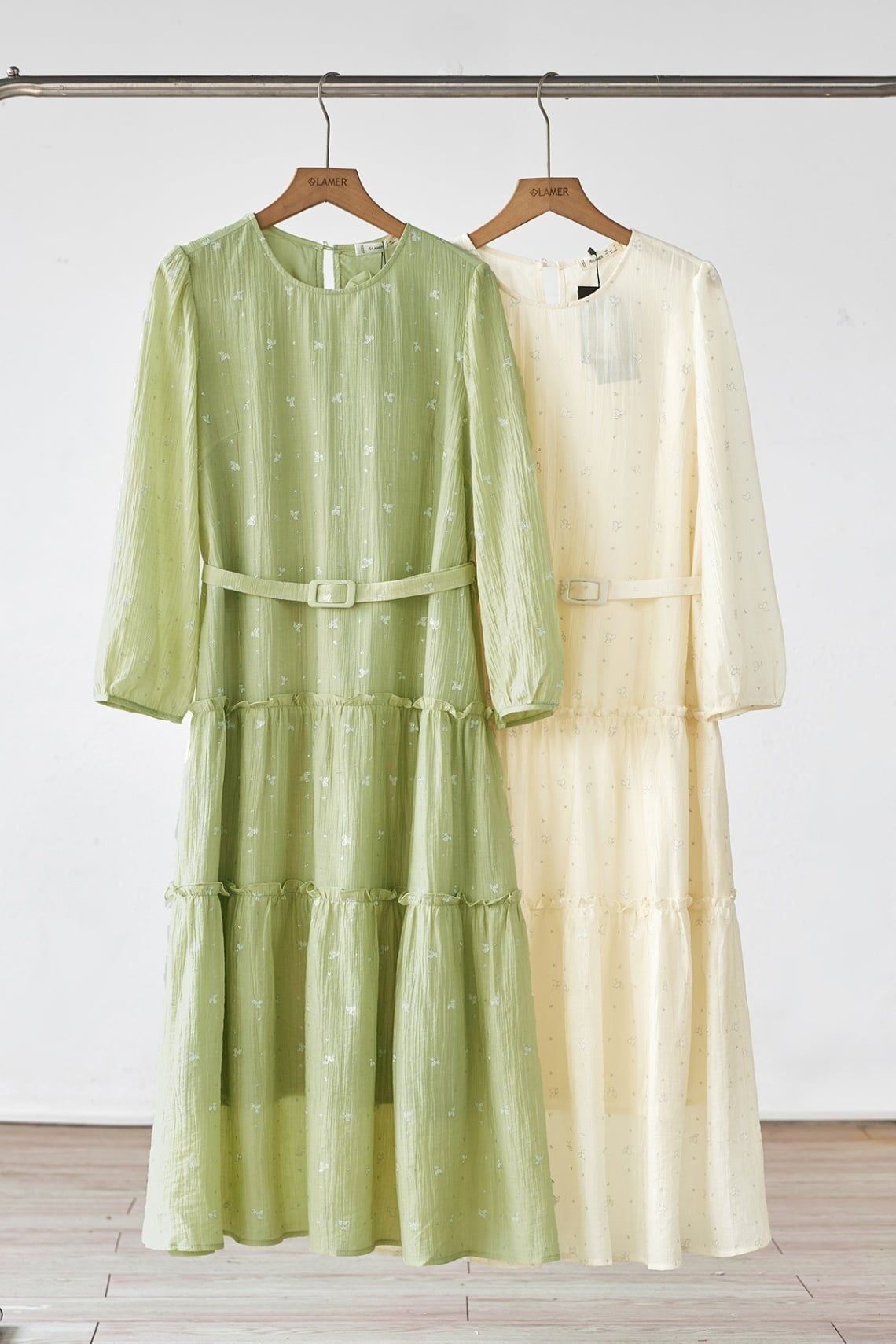 Đầm suông đai eo nhún tầng - L63T26Q001