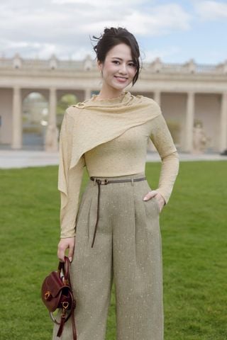 Quần ống rộng cạp liền khoá sau - L64W25T001 (Hàng đặt trước)