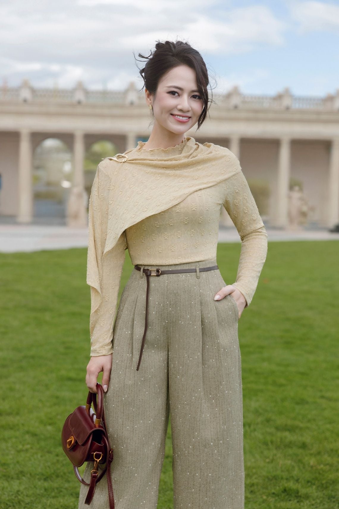 Quần ống rộng cạp liền khoá sau - L64W25T001 (Hàng đặt trước)