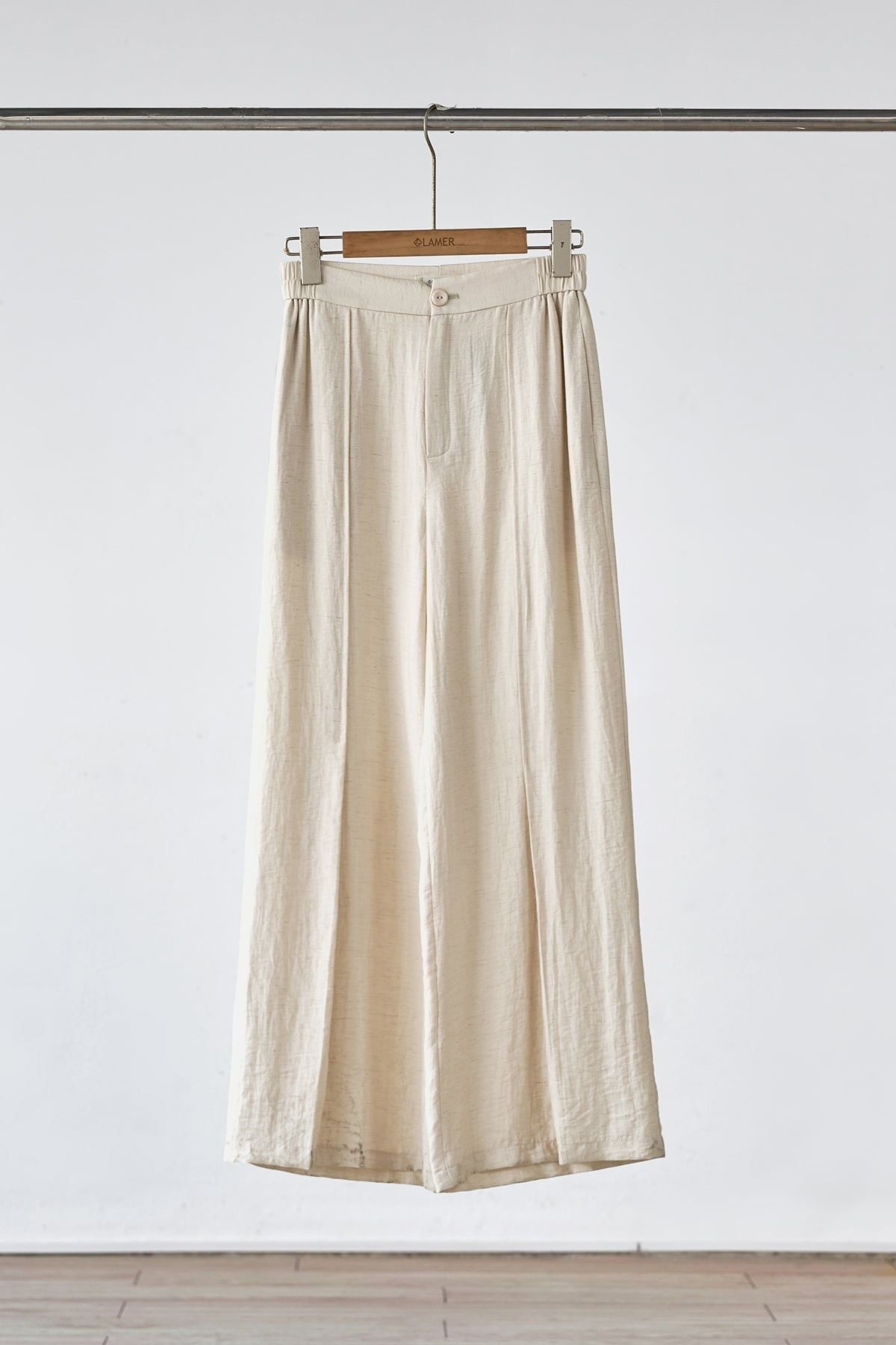 Quần ống rộng chun sườn - L64W26H002