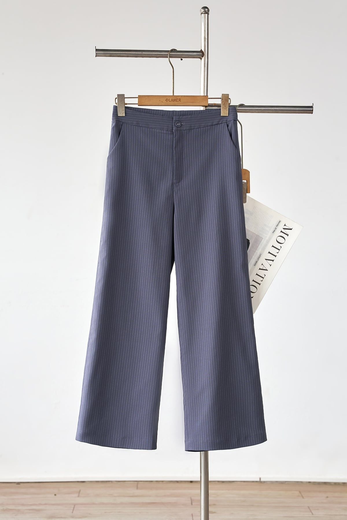 Quần ống rộng túi chéo - L64W26Q001