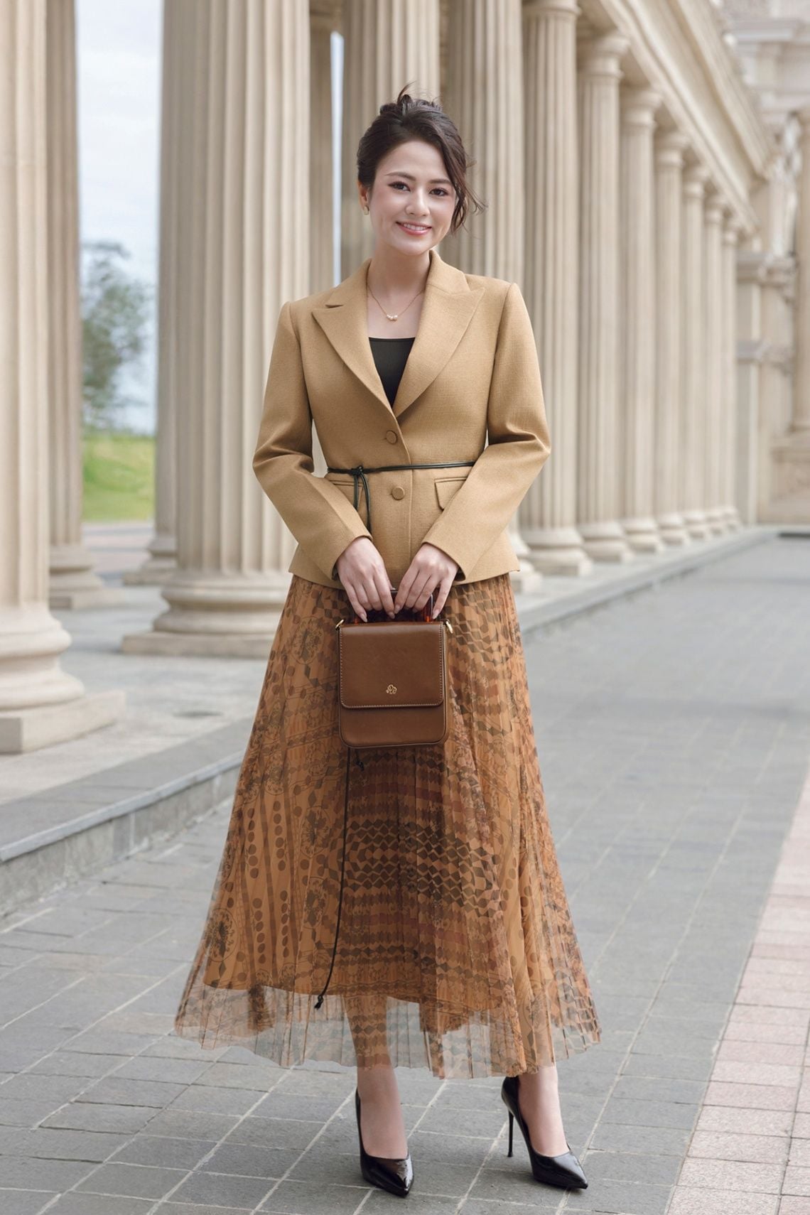 Áo vest cổ hai ve kèm đai eo - L65B25T011 (Hàng đặt trước)