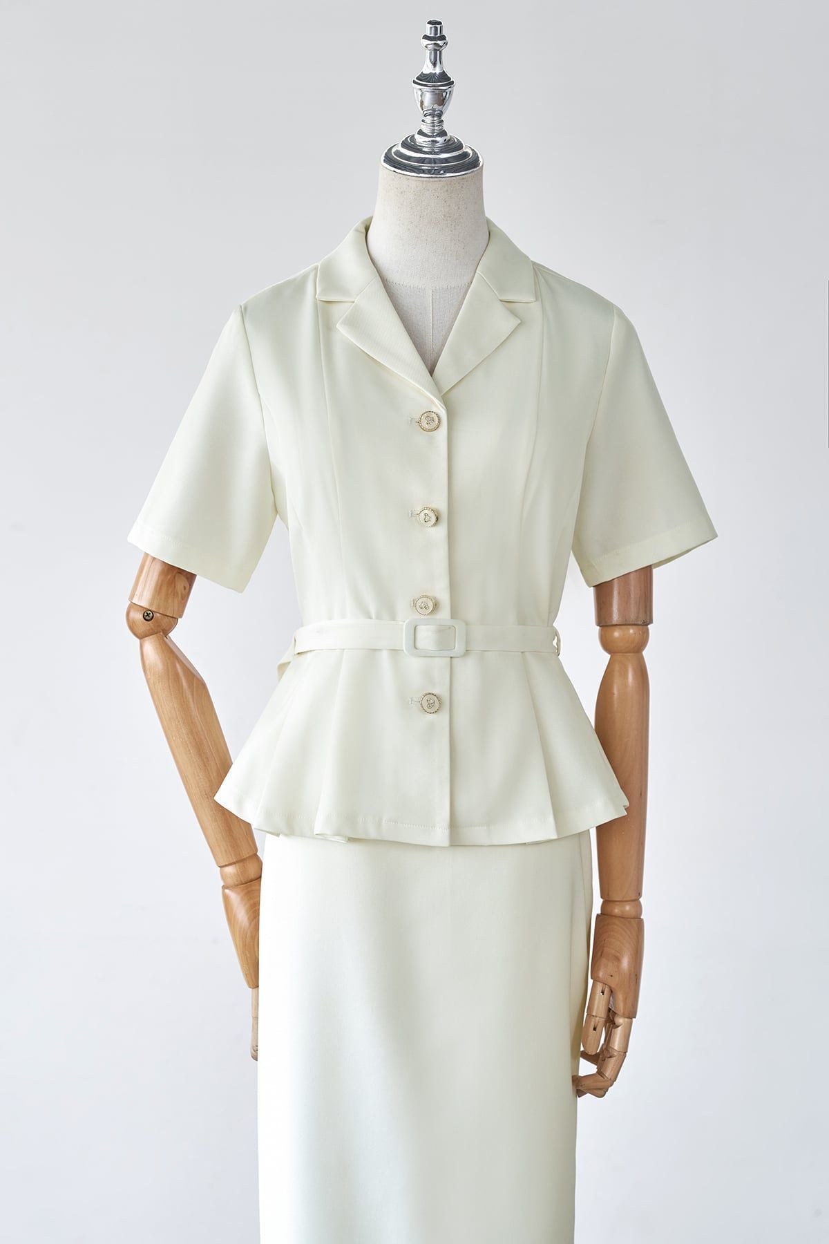 Áo đờ mi cổ 2 ve xếp ly eo - L65D26Q002