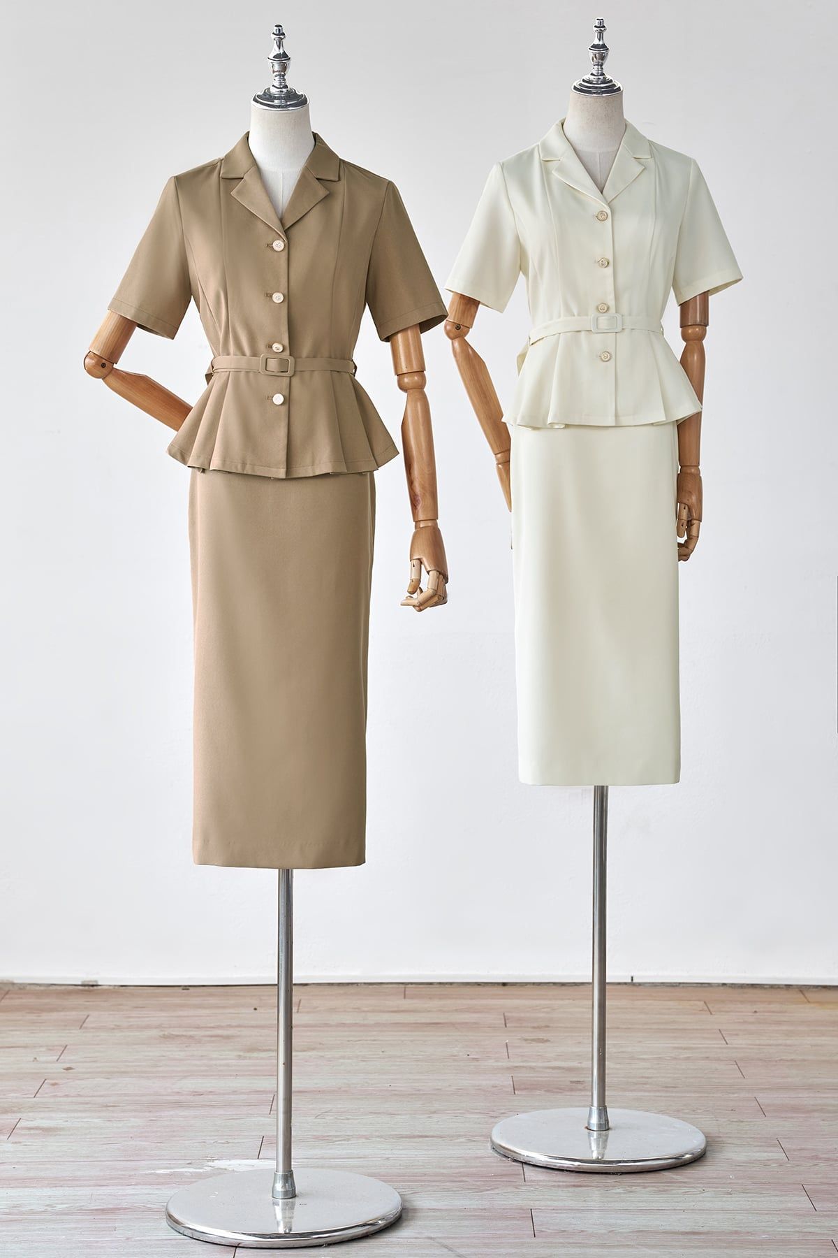 Áo đờ mi cổ 2 ve xếp ly eo - L65D26Q002